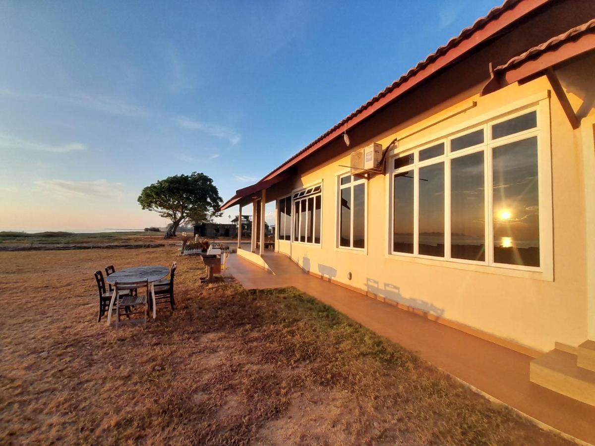 Kc Beachfront Marang Εξωτερικό φωτογραφία